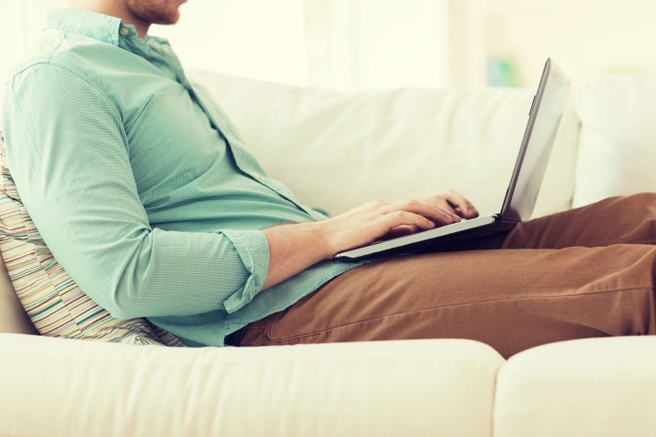 Comment protéger par mot de passe un fichier Excel sur Windows et Mac 2 1239606 autosave v1 802 11ax wifi laptop couch