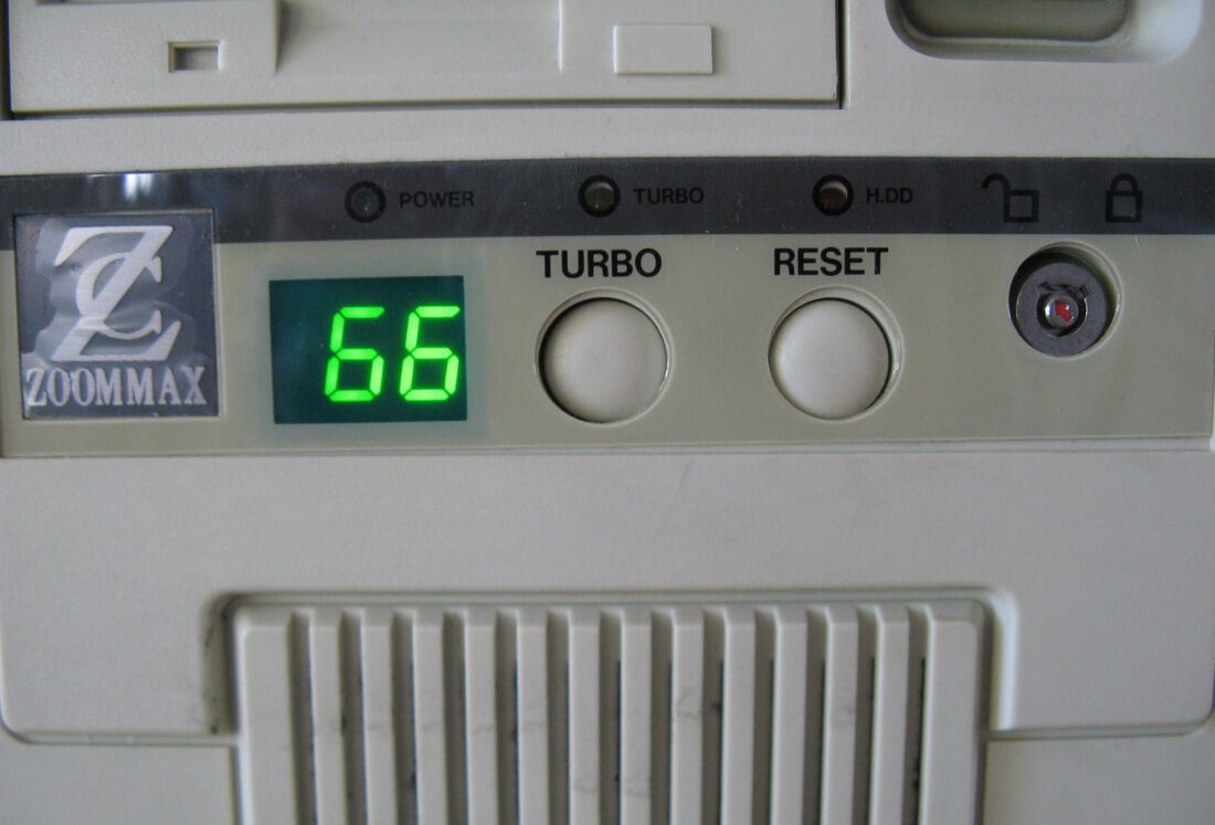 Dans les vieux PC, quelle était la fonction du bouton « Turbo » 2 Dans les vieux PC quelle etait la fonction du bouton