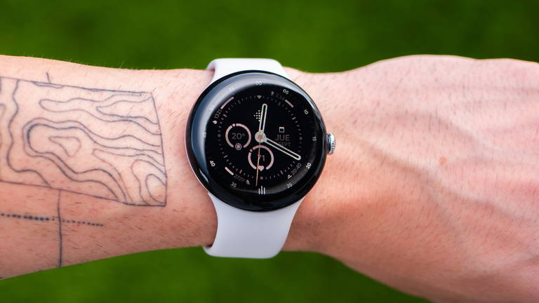 Il a réussi à stopper les ventes de l'Apple Watch. Maintenant, cette entreprise s'est associée à Google pour améliorer les montres Wear OS 2 Elle a réussi à stopper les ventes de l'Apple Watch. Maintenant, cette entreprise s'est alliée à Google pour améliorer les montres Wear OS