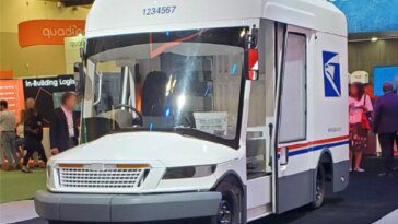 L'USPS déploie des véhicules électriques et des infrastructures de recharge dans le cadre d'un plan de modernisation de 40 milliards de dollars 3 USPS rolls out EVs and charging infrastructure as part of $40 billion modernization plan