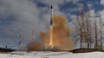 La Russie pensait avoir l'arme super décisive. Maintenant, sa base d'essai est devenue un gigantesque cratère 29 La Russie pensait avoir l'arme décisive. Maintenant, sa base d'essai s'est transformée en un cratère géant