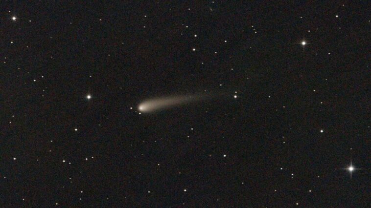 La "comète du siècle" C/2023 A3 visible à l'œil nu s'apprête à nous offrir un spectacle mémorable 1 La comète C/2023 A3 (Tsuchinshan-ATLAS) vue avec un petit télescope. Crédit : C messier