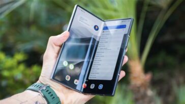 La fonction d'écran dual du Traducteur de Google est désormais disponible sur le Pixel Fold et le Galaxy Z Fold6 25 La fonction d'écran dual du Traducteur de Google est maintenant disponible sur le Pixel Fold et le Galaxy Z Fold6