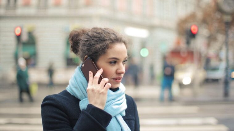 Le lien entre les téléphones portables et le risque de cancer du cerveau est désormais clair : la réponse de l'OMS 1 Image