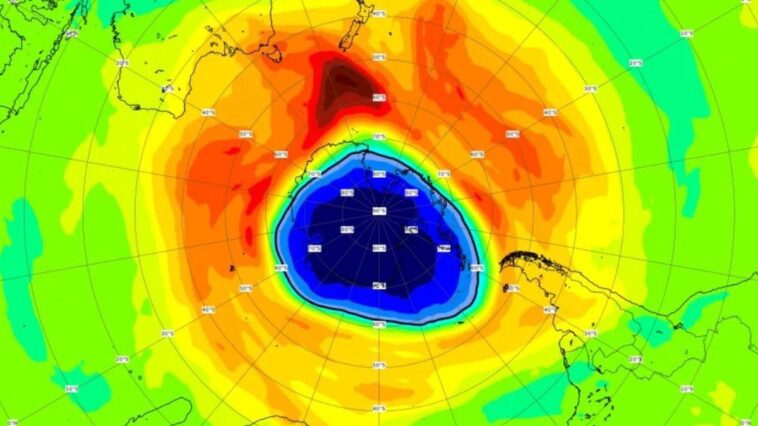 Le trou dans la couche d'ozone s'est formé en retard mais il est déjà l'un des plus grands : que se passe-t-il 1 Le trou d'ozone au-dessus de l'Antarctique s'est formé tardivement en 2024 mais à la fin de septembre, il a déjà dépassé 20 millions de km2 / Crédit : CAMS