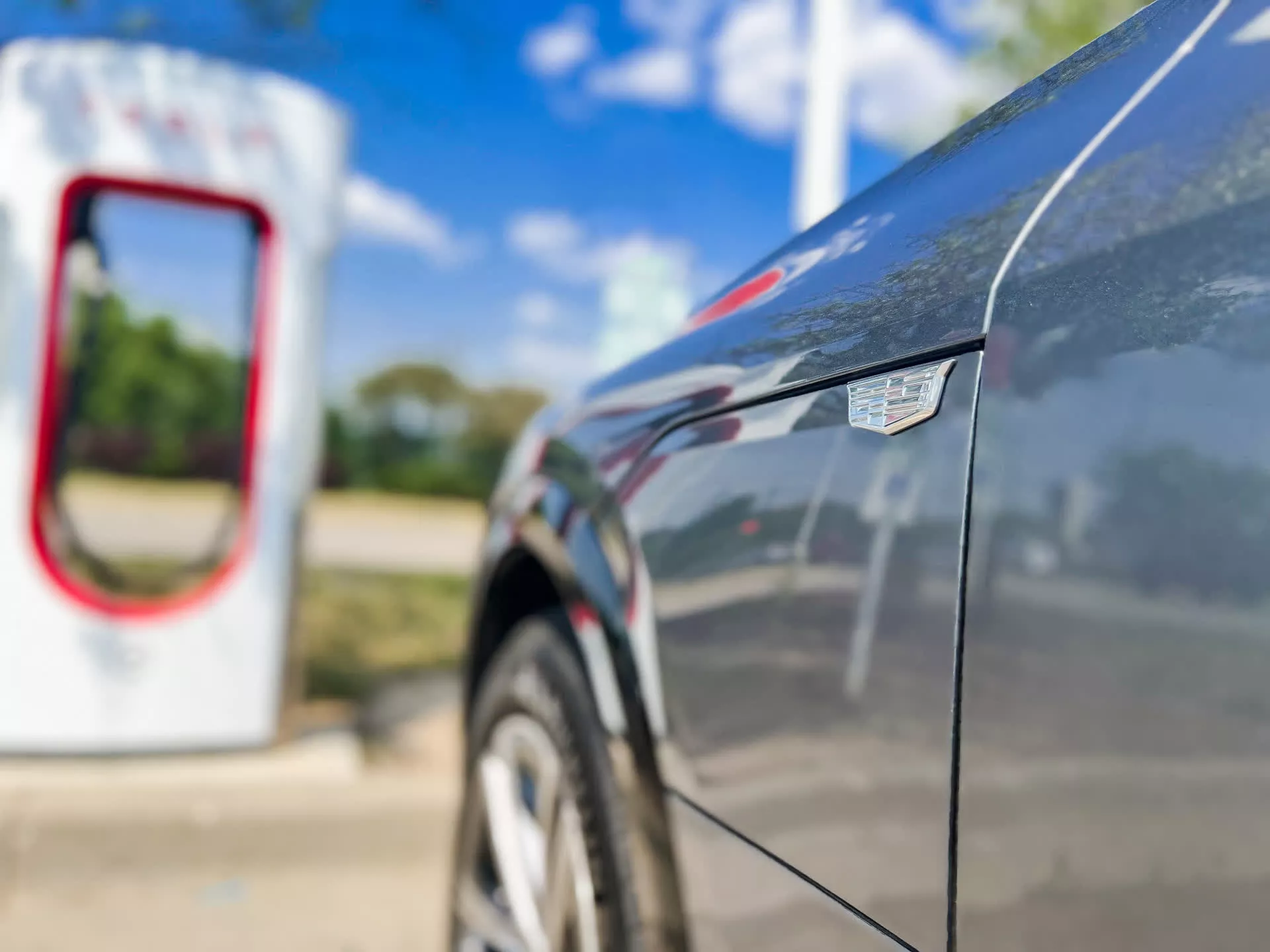 Les voitures électriques GM peuvent maintenant utiliser le réseau de Superchargeurs de Tesla 2 Les voitures electriques GM peuvent maintenant utiliser le reseau de