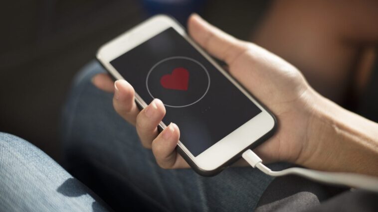 Mesurer la pression artérielle avec le smartphone : comment fonctionne l'idée d'un groupe de chercheurs 1 Immagine