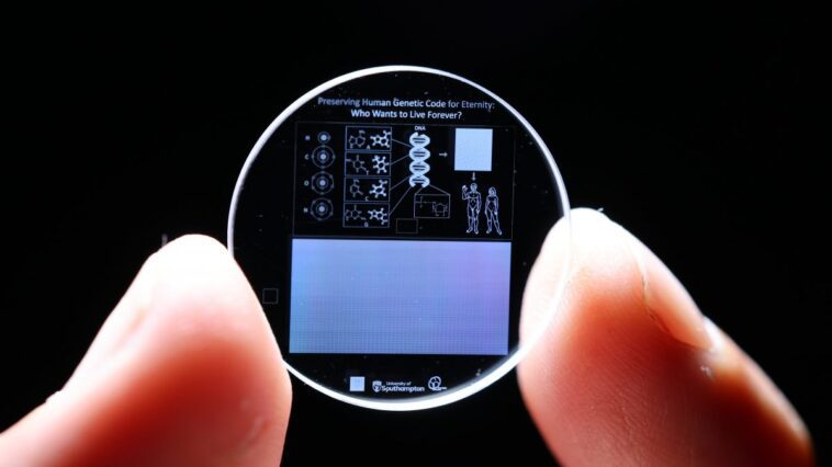 Qu'est-ce que le cristal de mémoire 5D qui peut préserver l'ADN humain pendant des milliards d'années 1 Immagine
