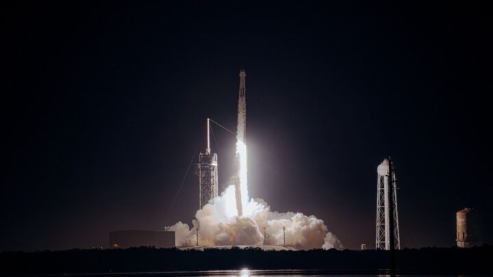 SpaceX a lancé Polaris Dawn ! L'équipage va tenter de réaliser la première sortie spatiale privée 2 Lancement de la mission Polaris Dawn de SpaceX