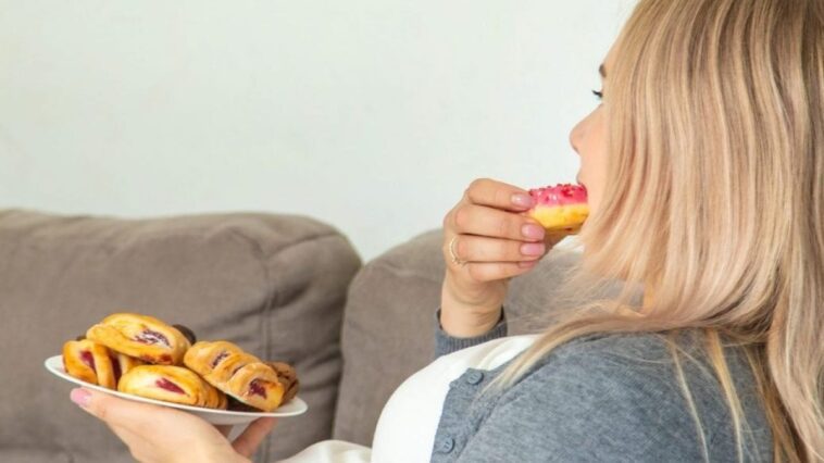 Un régime riche en graisses et en sucres pendant la grossesse augmente le risque de problèmes cardiaques et de diabète chez l'enfant 1 Une alimentation riche en graisses et en sucres durant la grossesse augmente les risques que l'enfant naisse avec des problèmes cardiaques et développe un diabète à l'âge adulte / Photo Credit: iStock