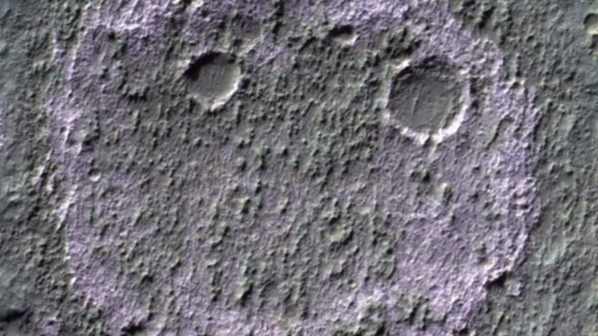 Un visage sourire apparu sur Mars pourrait être une preuve de la vie extraterrestre : la découverte de l'Esa 2 Image
