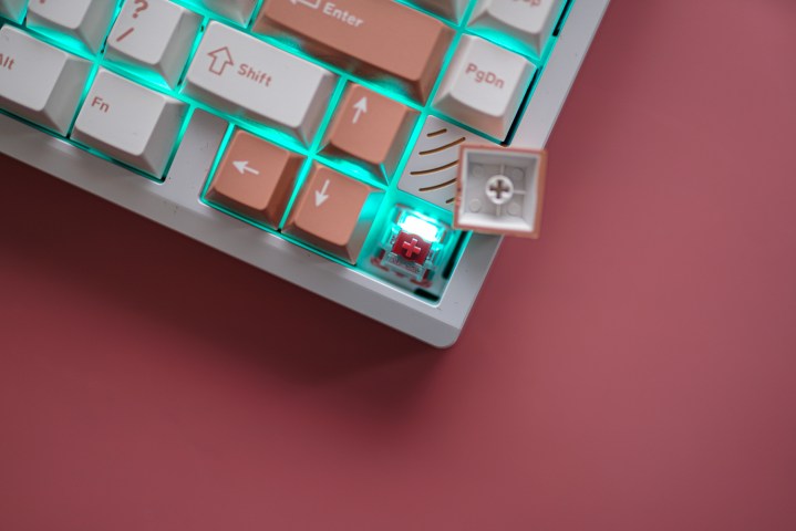Vous avez un clavier mécanique ? Vous avez besoin de cette application gratuite 2 Interrupteurs du clavier Boog75.