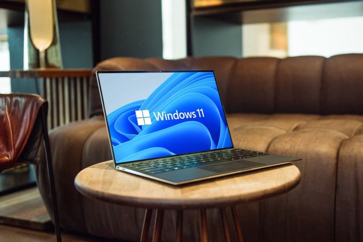 Windows apporte des modifications pour éviter un autre incident de CrowdStrike 2 Logo de Windows 11 sur un ordinateur portable.