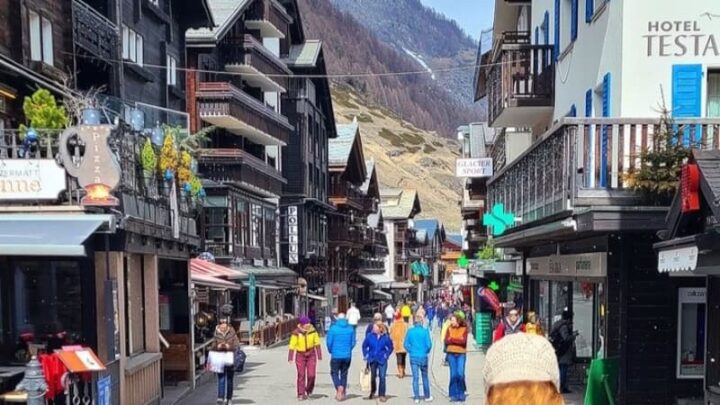 La Suisse et l'Italie redessinent une partie de leur frontière. Que se passe-t-il dans les Alpes ? 3 Estância de esqui Zermatt