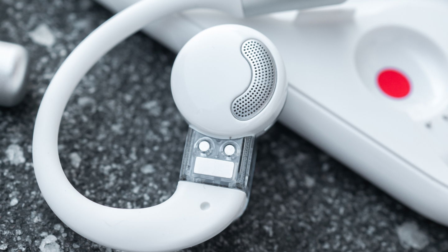 Les Nothing Ear (open) sont les écouteurs que vous ne voudrez pas enlever, car vous ne saurez même pas que vous les portez : nous les avons testés 5 Intérieur des Nothing Ear Open
