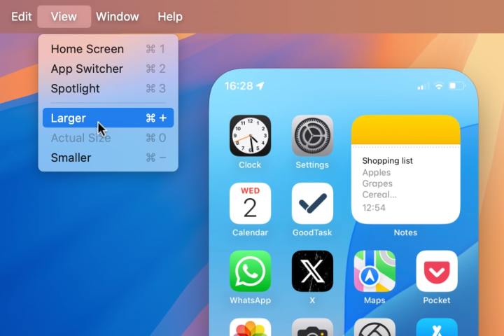Comment utiliser la mise en miroir de l'iPhone sur votre Mac 7 A resize menu option for iPhone Mirroring in macOS Sequoia.