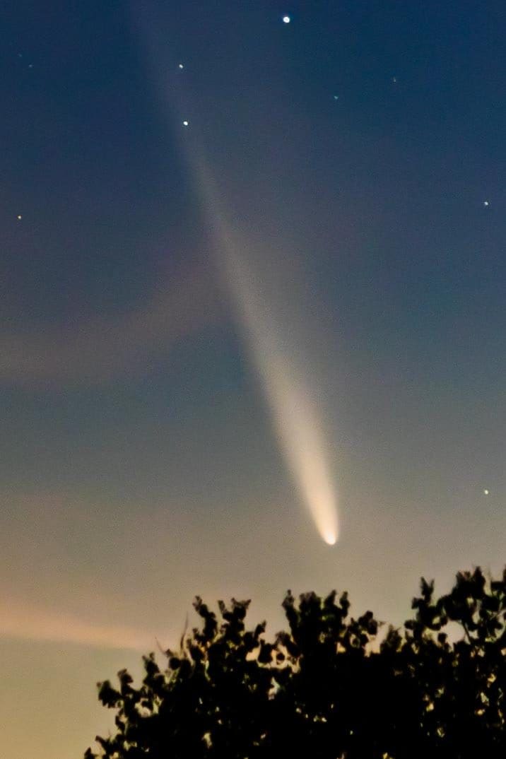 Où chercher la "comète du siècle" dans les ciels et comment la photographier avec un téléphone ou un appareil photo 3 Crédit : Ercole Angelucci
