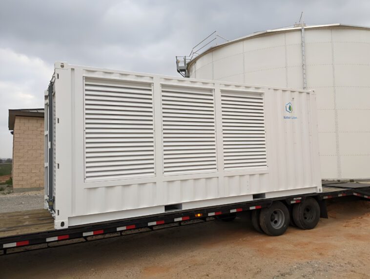 Un hôpital de Floride déploie un générateur d'air en eau de 860 000 $ à la suite de l'ouragan Milton 1 Florida hospital deploys $860K air-to-water generator in wake of Hurricane Milton