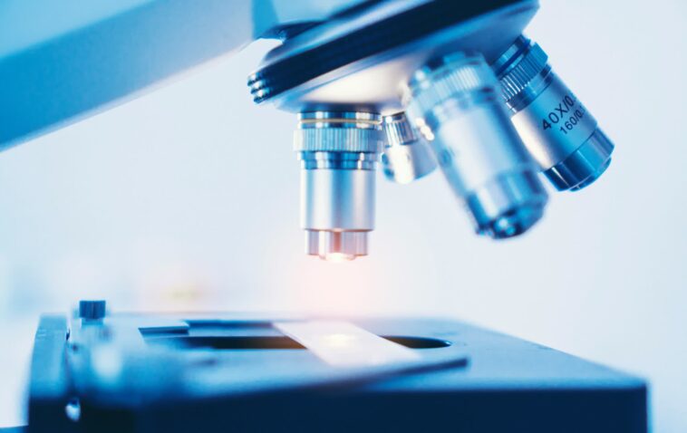 Des chercheurs utilisent une règle microscopique pour mesurer des distances d'un atome de large entre des molécules 1 Researchers use a microscopic ruler to measure one atom-wide distances between molecules