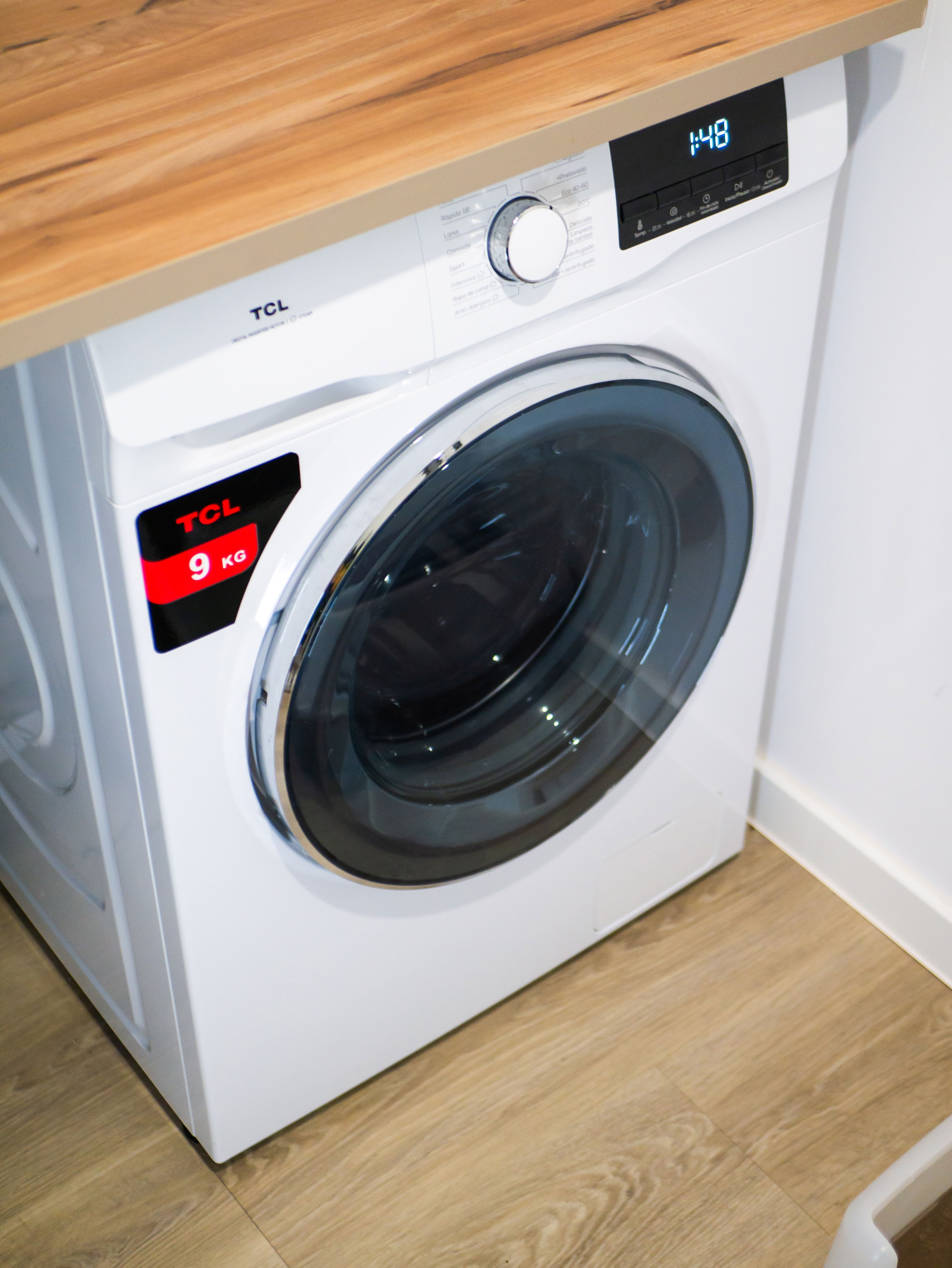 Un mois avec la bonne, belle et pas cher machine à laver TCL qui veut conquérir votre foyer 4 Esthétique du lave-linge TCL