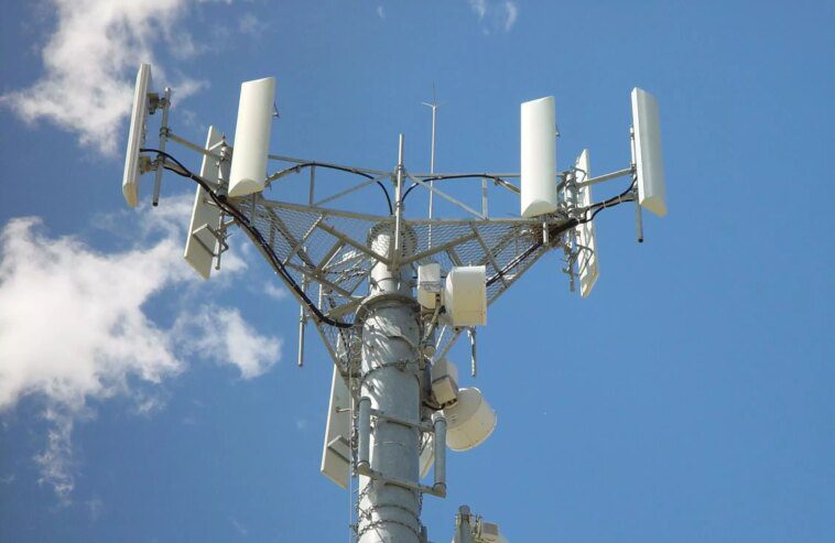 Une nouvelle technologie sans fil atteint un record de vitesse de transmission de données de 1 Tbps 1 New wireless technology reaches record 1 Tbps data transmission speed