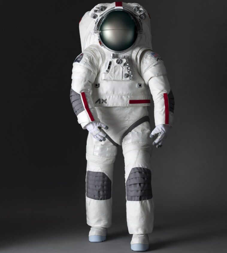 Les futurs astronautes d'Artemis III porteront Prada lors de leurs sorties dans l'espace 1 Future Artemis III astronauts will wear Prada during their spacewalks