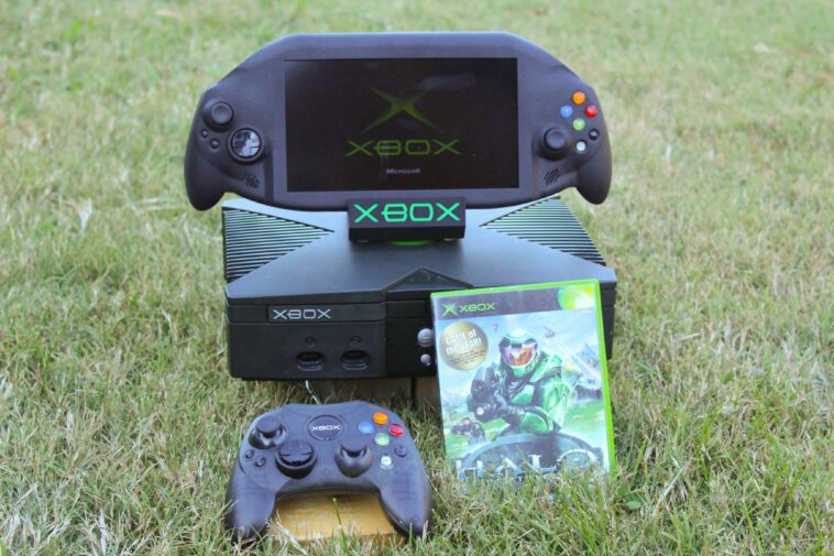 La première Xbox portable est là, grâce à un moddeur très dévoué 1 The first-ever portable Xbox is here, thanks to one very dedicated modder