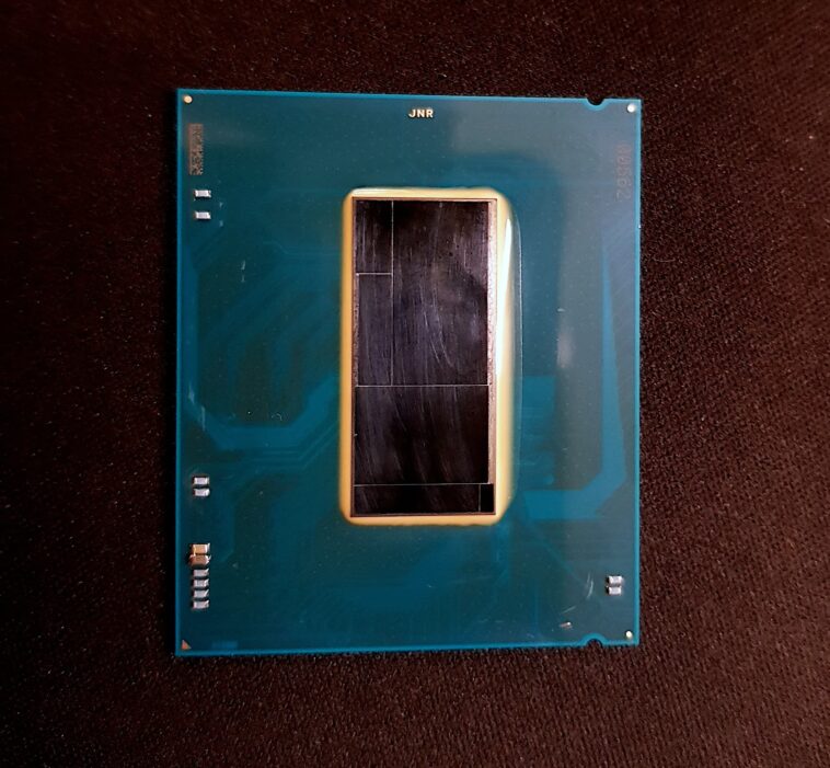 Le processeur Intel Arrow Lake-S est décapsulé avant son lancement, mettant en avant une architecture en tuiles 1 Intel Arrow Lake-S CPU gets delidded ahead of launch, showcasing tiled architecture