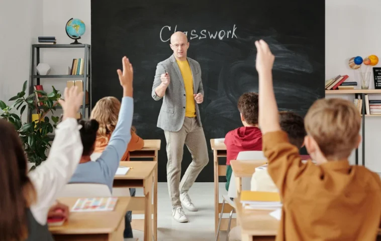 8 Outils d'IA Indispensables pour des Enseignements Plus Efficaces 1 Best AI Tools for Teachers