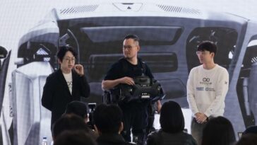 Ce robot vestible rendra les personnes en situation de handicap beaucoup plus indépendantes 16 Este robô vestível poderá tornar as pessoas com deficiência muito mais independentes