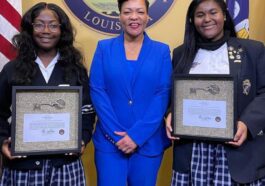 Deux étudiantes découvrent une méthode révolutionnaire pour prouver le théorème de Pythagore : "C'est impressionnant" 23 Instagram | Le due studiose con la sindaca di New Orleans LaToya Cantrell (@mayorcantrell)