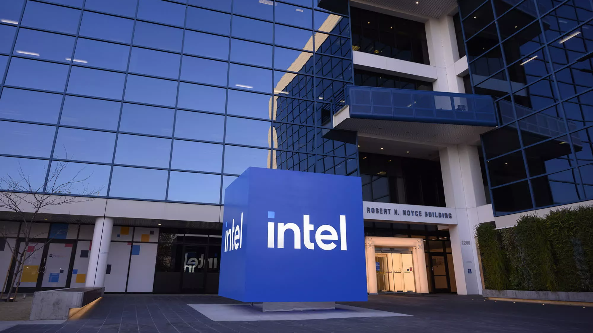Intel triomphe : un milliard de dollars de pénalité annulé par la Cour de justice européenne 2 Intel triomphe un milliard de dollars de penalite annule