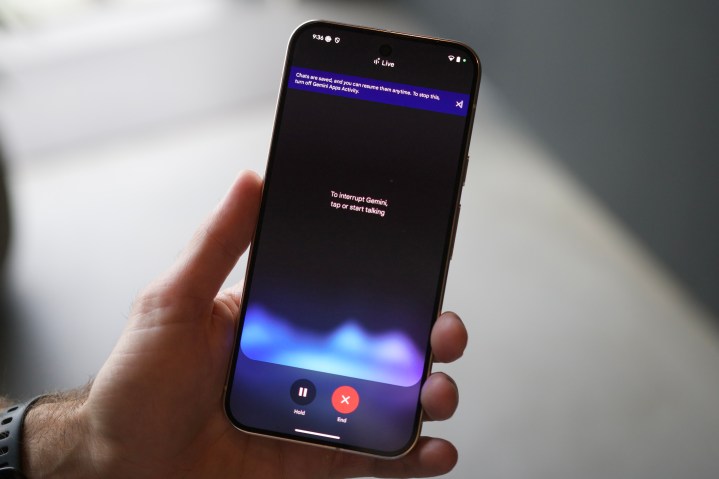 L'IA Gemini de Google parle désormais près d'une quarantaine de langues 2 Démonstration de Gemini Live sur un Google Pixel 9.