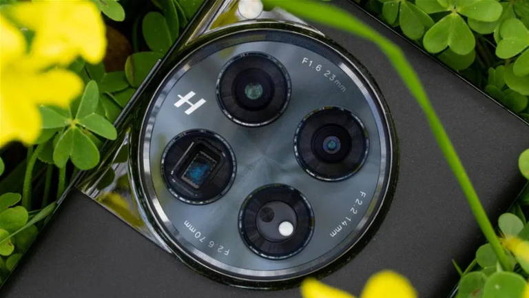 L'écran du OnePlus 13 sera unique grâce à cette nouvelle technologie 2 L'écran du OnePlus 13 sera unique grâce à cette nouvelle technologie