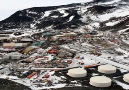 Les médecins se font retirer l'appendice lorsqu'ils voyagent en Antarctique. Bien que cela puisse sembler terrifiant, cela a beaucoup de sens