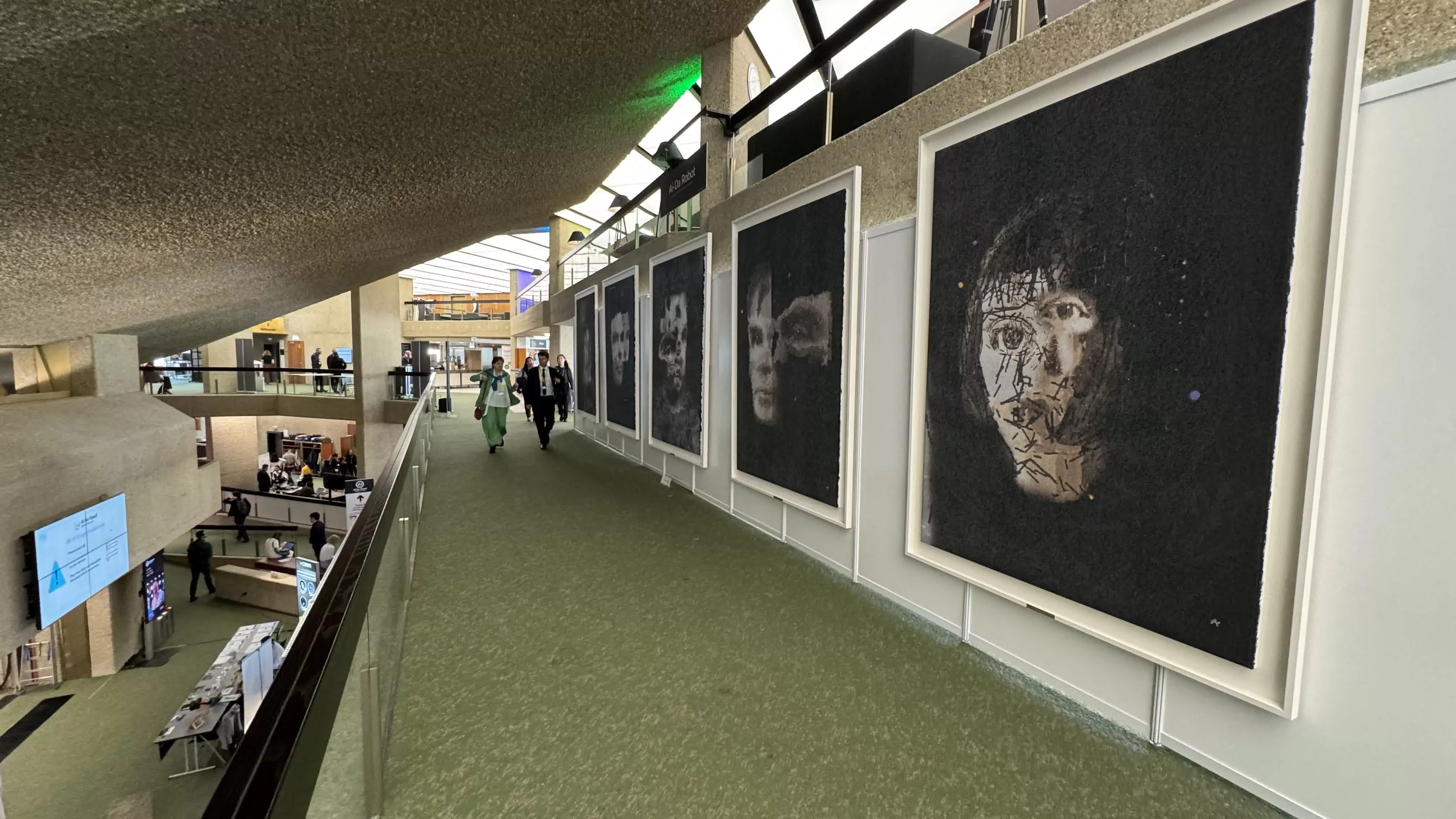 Peinture faite par un robot représentant Alan Turing devrait atteindre au moins 120 000 $ aux enchères 2 Peinture faite par un robot representant Alan Turing devrait atteindre