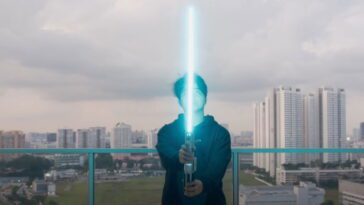 'Star Wars' est maintenant une réalité. Ils parviennent à construire un sabre laser totalement réaliste 9 'Star Wars' est désormais une réalité. Ils ont construit une épée laser entièrement réaliste