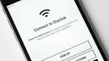 Starlink : une révolution dans la communication d'urgence pendant les catastrophes naturelles 16 Starlink sur smartphone