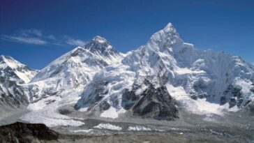 Un fleuve des Himalayas pourrait rendre l'Everest plus haut 24 Mont Everest