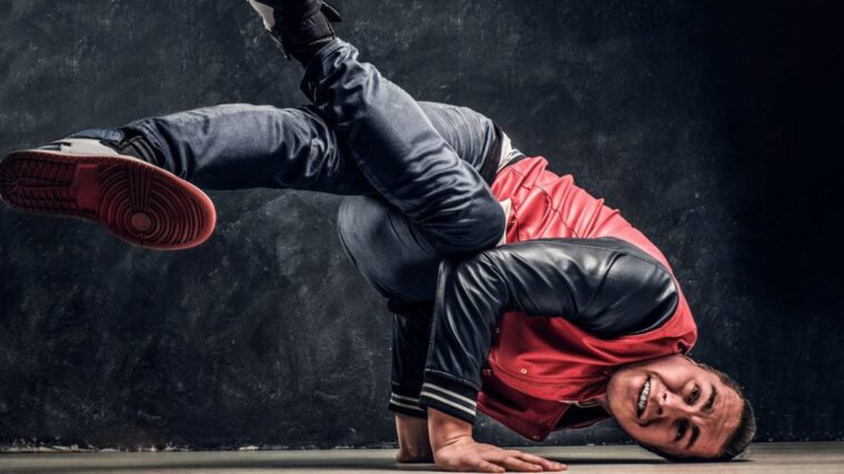 Un jeune développe un nodule de 30 cm à la tête à cause de la breakdance : comment est-ce possible 1 Immagine