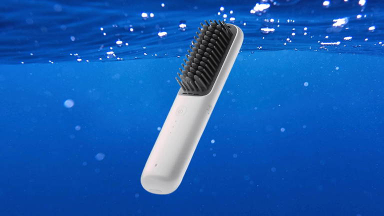 Xiaomi nous surprend avec un peigne innovant qui est en réalité un lisseur sans fil : vous aurez des cheveux brillants, lisses et sans frisottis 2 Xiaomi nous surprend avec un innovant peigne qui est en réalité une planche sans fil : vous aurez des cheveux brillants, lisses et sans 'frizz'