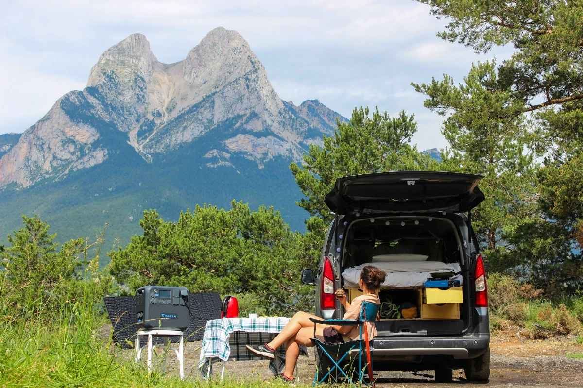 BLUETTI rejoint l'événement Prime Day d'octobre d'Amazon avec des offres imbattables sur ses stations d'énergie portables 2 Camping Van Batterie Montagne