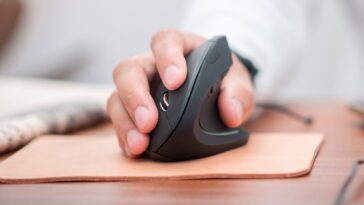 La meilleure souris ergonomique de 2024 pour un confort ultime 5 Meilleure Souris Ergonomique