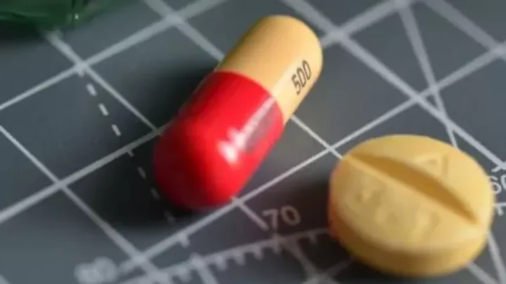 Les nanoplastiques pourraient rendre les antibiotiques moins efficaces 3 1730761730 707 Les nanoplastiques pourraient rendre les antibiotiques moins efficaces.webp