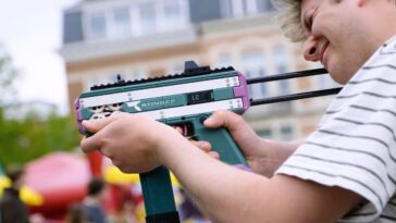 Le blaster "Stinger" en Raspberry Pi rend les simples pistolets Nerf totalement insignifiants 10 Raspberry Pi Stinger blaster makes ordinary Nerf guns look tame
