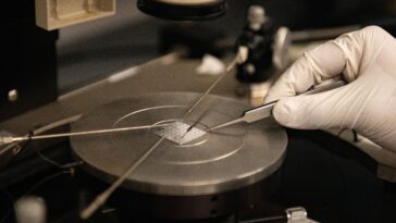 Nouveau matériau thermique : 72 % de performance de refroidissement en plus par rapport à la pâte classique 28 Nouveau matériau thermique : 72 % de performance de refroidissement en plus par rapport à la pâte classique