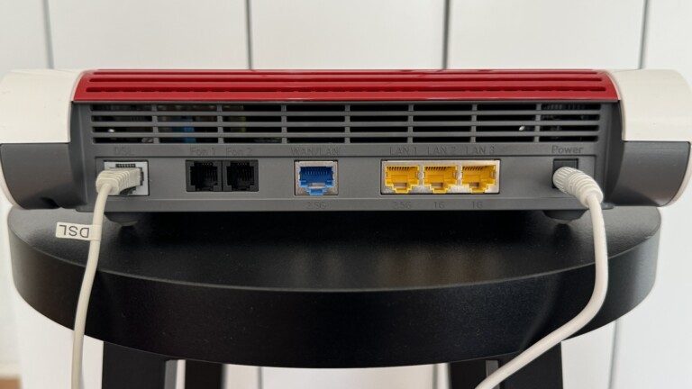 Routeur câble avec connexion fibre optique : est-ce vraiment possible ? 3 Sur les modèles récents de Fritzbox, tu peux reconnaître facilement le port WAN.