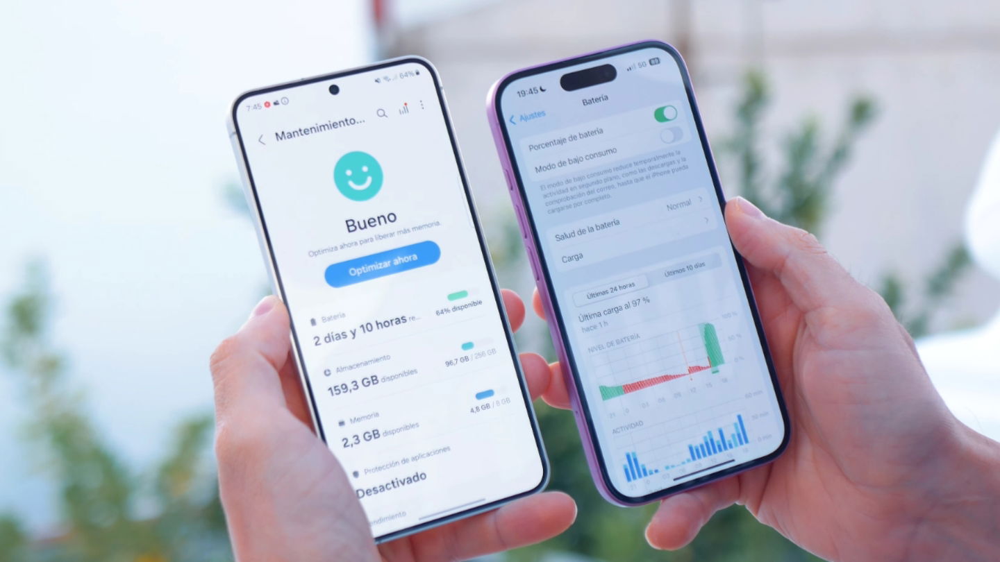 iPhone 16 vs Samsung Galaxy S24 : Les grandes différences, lequel choisir ? Comparatif 5 Section batterie sur le Samsung Galaxy S24 et sur l'iPhone 16