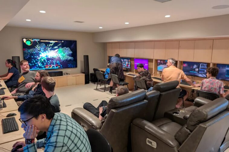 Un ingénieur crée une maison de rêve pour LAN party avec plus de 1 million € ! 1 Un Ingénieur Crée Une Maison De Rêve Pour Lan Party
