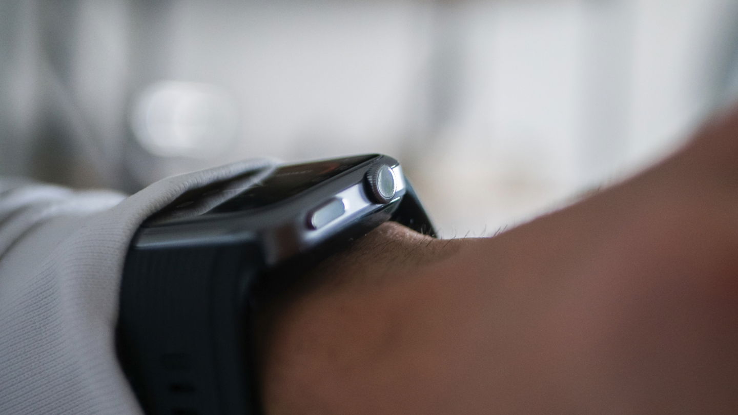 HUAWEI Watch D2 : 3 secrets qui en font le partenaire idéal pour une vie saine 5 Couronne rotative du HUAWEI Watch D2